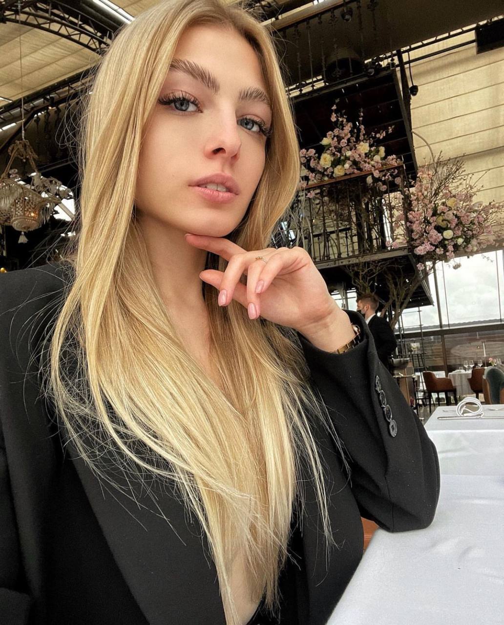 Tutku Dolu Beşiktaş Escort Yasemin Evinize Geliyor